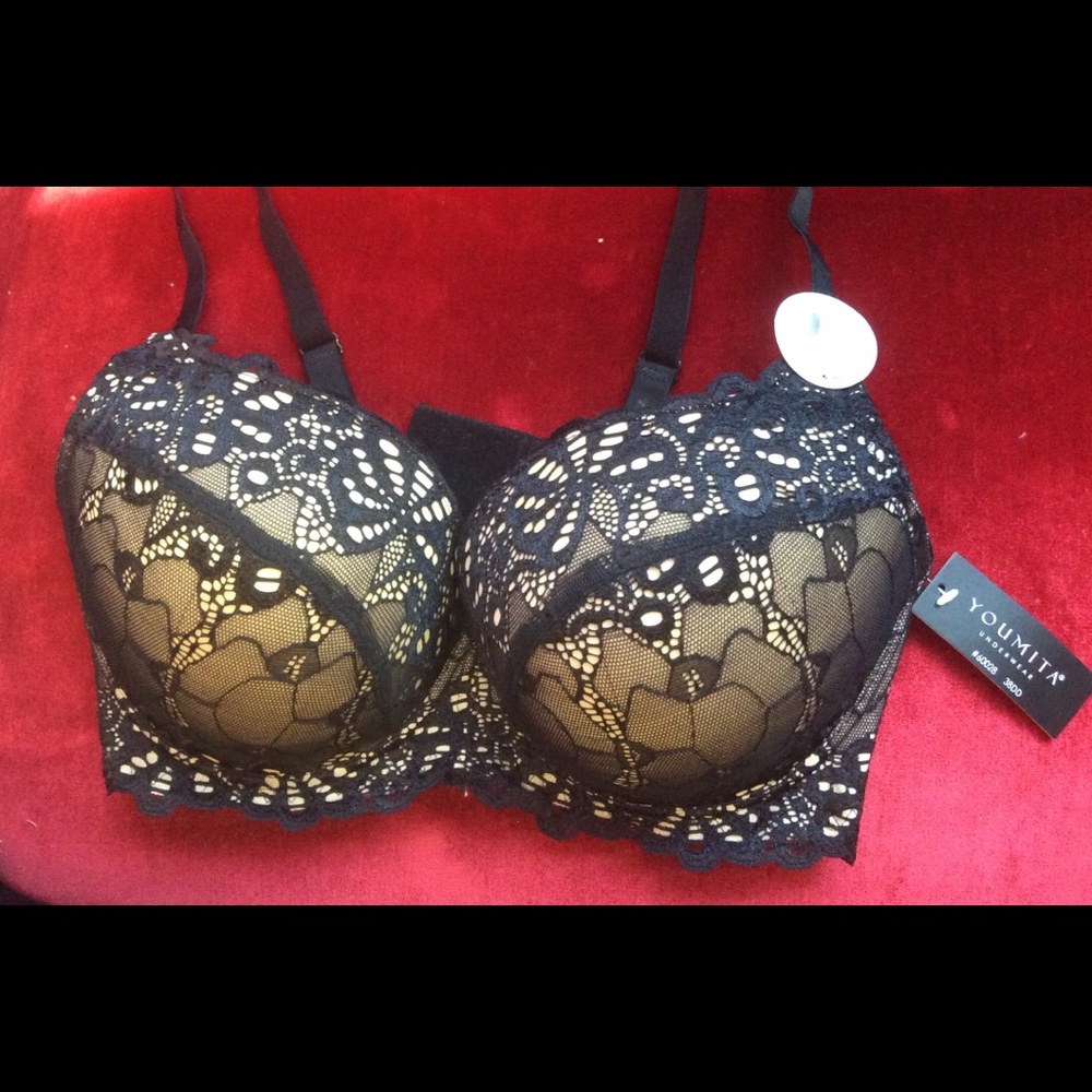 💥2HP 💥 Sexy Black Lace push up bra - Picture 2 of 4